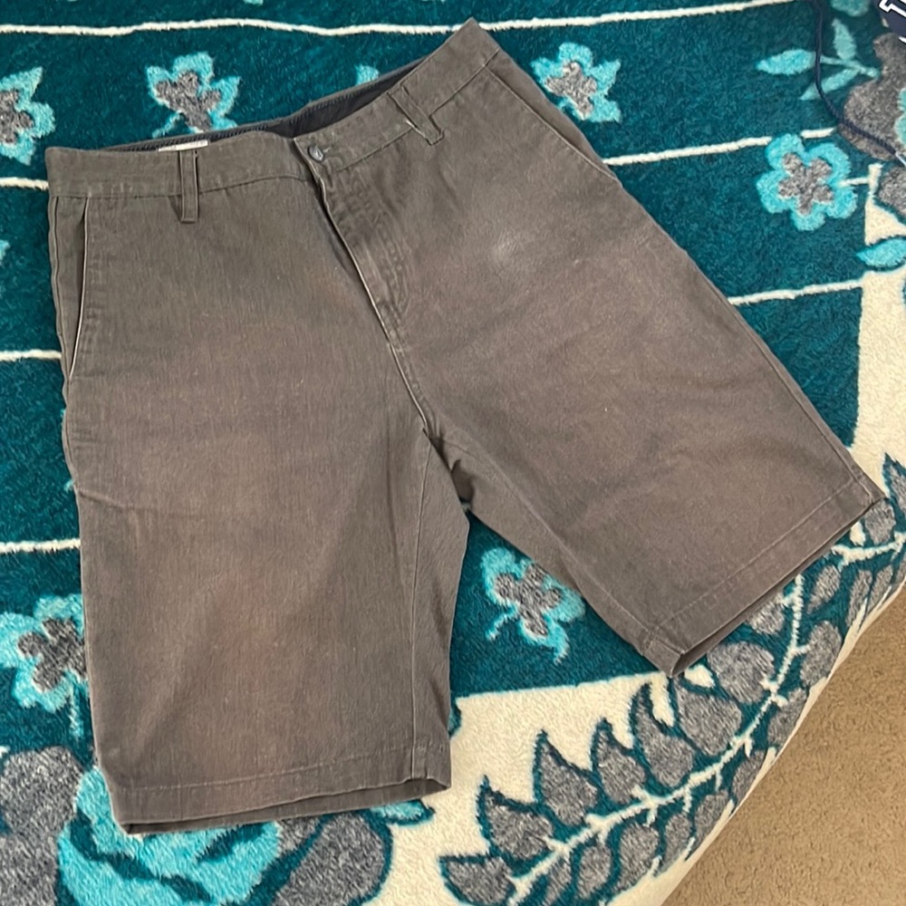 Mens Size 31 Volcom Grey Shorts